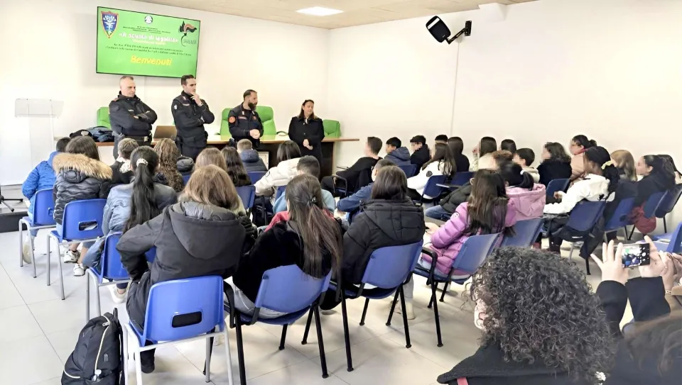 Condofuri, Carabinieri in scuole su Bullismo e cyberbullismo