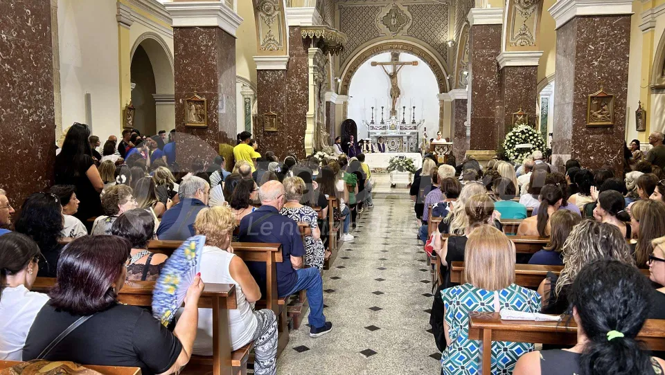 L'ultimo saluto a Filippo Verterame: l'appello del parroco di Isola