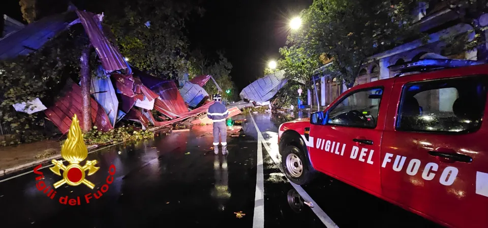 Violenta tromba d'aria colpisce Crotone: ci sono danni