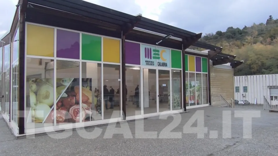 VIDEO | Valorizzazione dei prodotti a km 0: apre a Zumpano il Mercato delle eccellenze calabresi