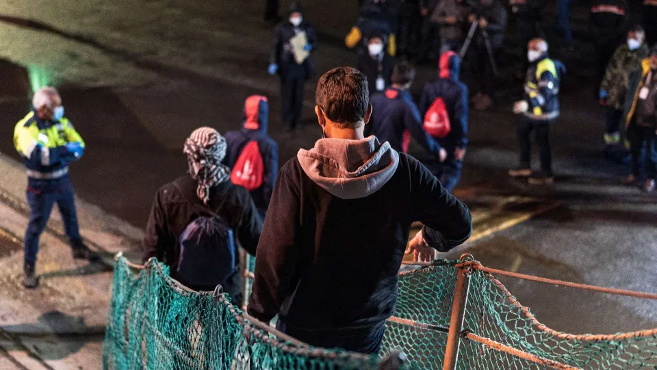 Doppio sbarco di migranti in Calabria, arrivate 174 persone nella notte
