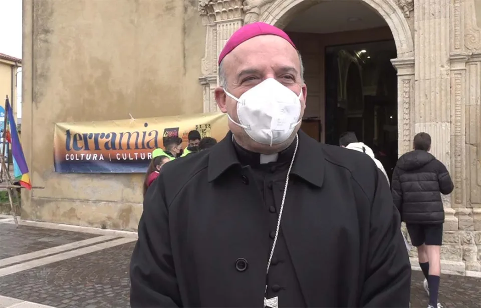 Monsignor Angelo Panzetta: "Uccidere per il potere è la grande follia delle mafie e delle guerre"