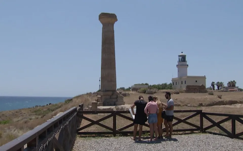 Crotone, la colonna di Capo Colonna torna ad essere visibile da pochi metri