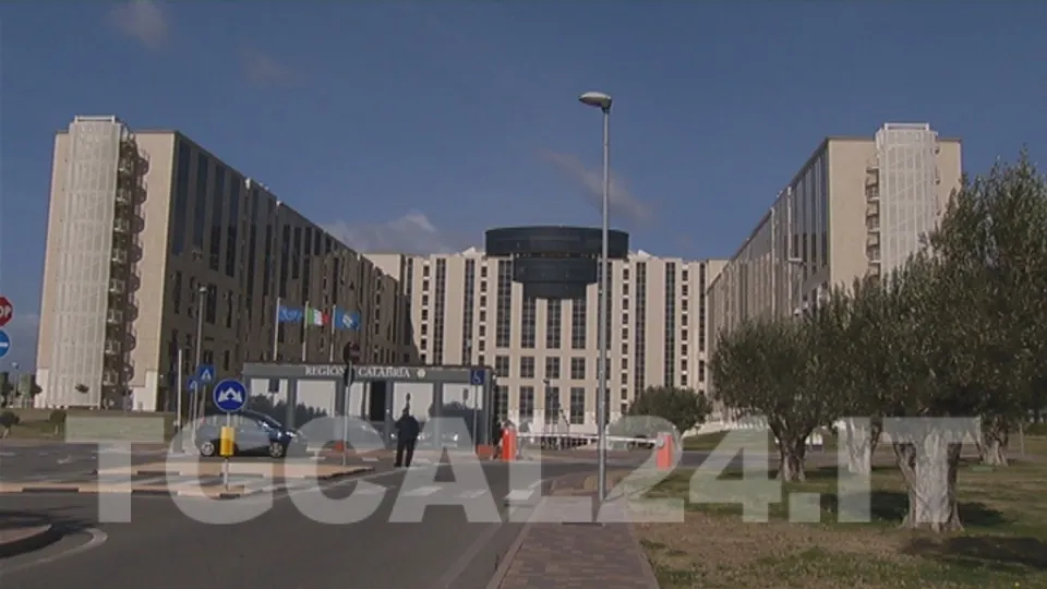 Covid, la denuncia del CSA-Cisl sulla Regione: «Dipendenti contagiati sono andati al lavoro»