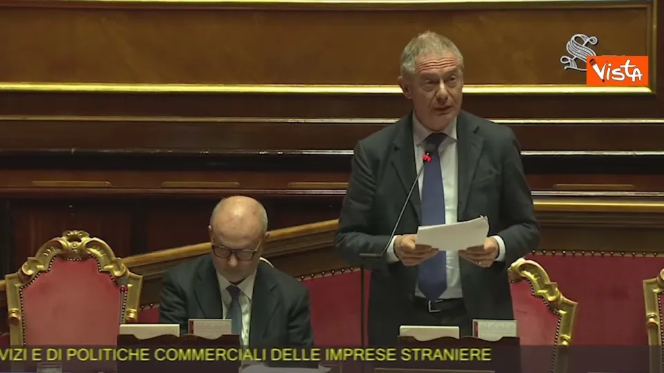 Urso: "L'Europa ha aperto un focus sul caro voli"