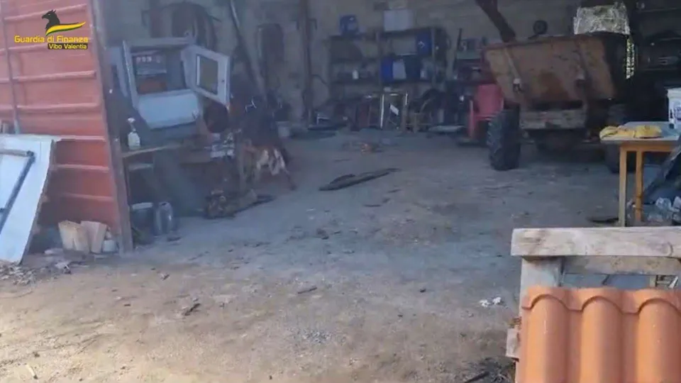 Discarica abusiva con amianto sequestrata a Parghelia