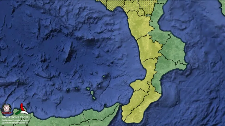 Vento forte e precipitazioni: diramata allerta gialla sul Tirreno calabrese per giovedì 7 aprile