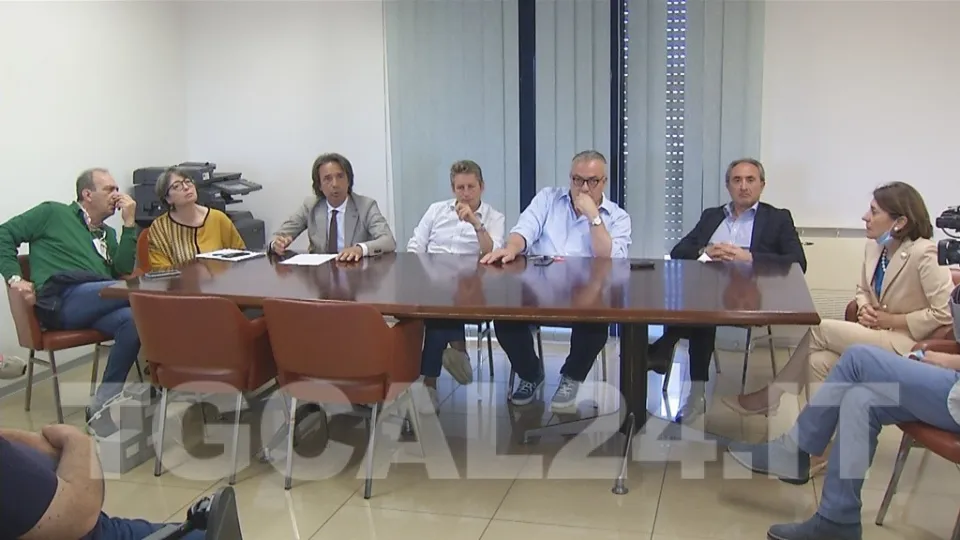 Coronavirus, a Crotone parte la donazione del plasma e l'analisi dei tamponi in un'ora (VIDEO)