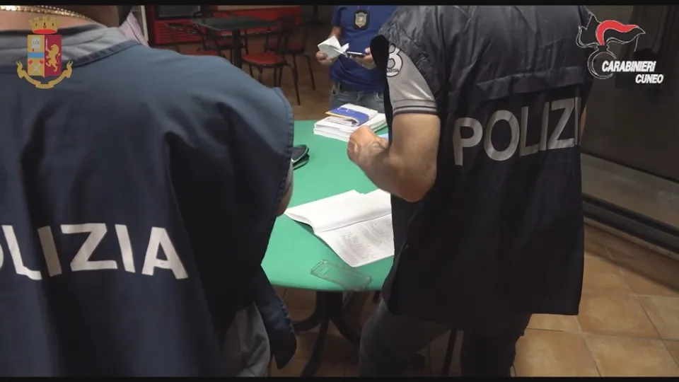 'Ndrangheta in Piemonte: arrestati 12 presunti appartenenti al clan Alvaro (VIDEO)