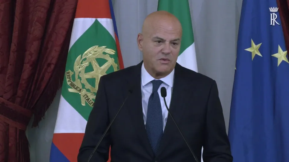 Gas, Descalzi (Eni): «Utile riavviare rigassificatore Gioia Tauro. Servirebbe a tenere i prezzi più bassi»