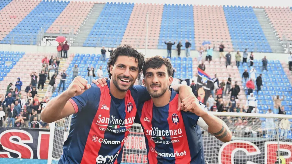Verso Crotone-Cerignola: Greco chiamato a fari punti. Davanti c'è Musso