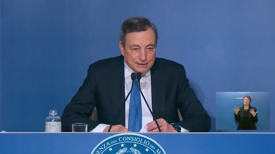 Coronavirus, Draghi: «Giovedì cabina di regia, vaccino unico strumento di difesa» (VIDEO)
