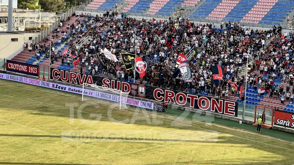 Calcio Serie C. Per Crotone-Benevento vietata la vendita dei biglietti agli ospiti