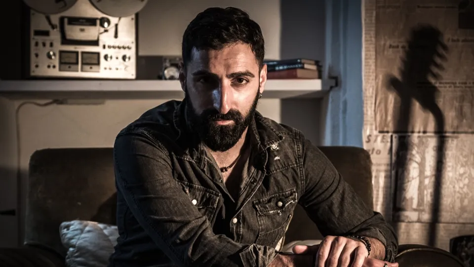 Musica, nuovo singolo e clip per Fabio Curto: è uscito "Madre Terra" (VIDEO)