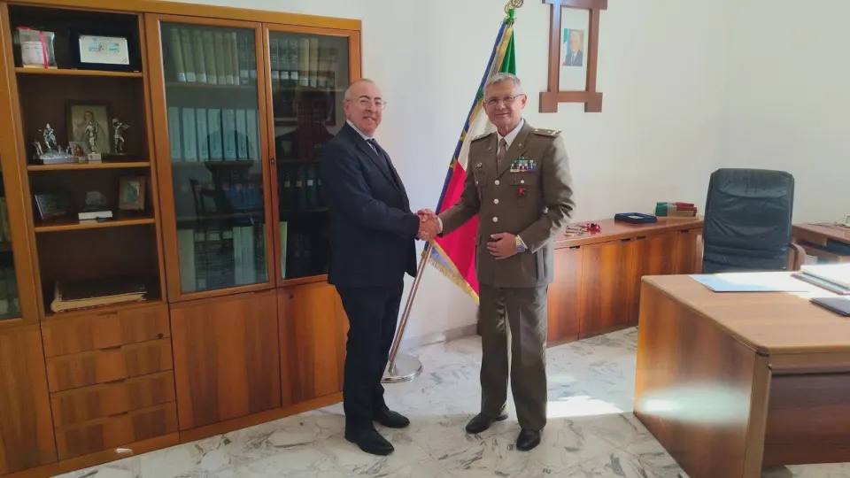 Catanzaro, il prefetto Di Nuzzo in visita al Comando Militare Esercito Calabria