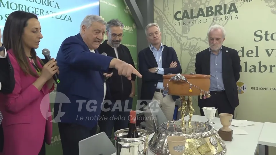 VINITALY 2024 | Al padiglione Calabria Gerardo Sacco e Dario Brunori