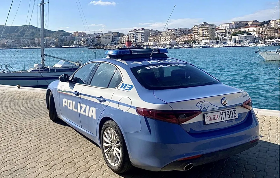Crotone, arrestato un giovane per spaccio di stupefacenti