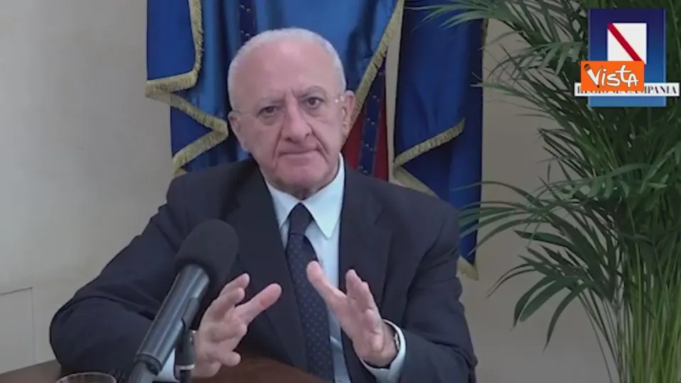Coronavirus, De Luca: «Con 800 contagi al giorno è lockdown» (VIDEO)