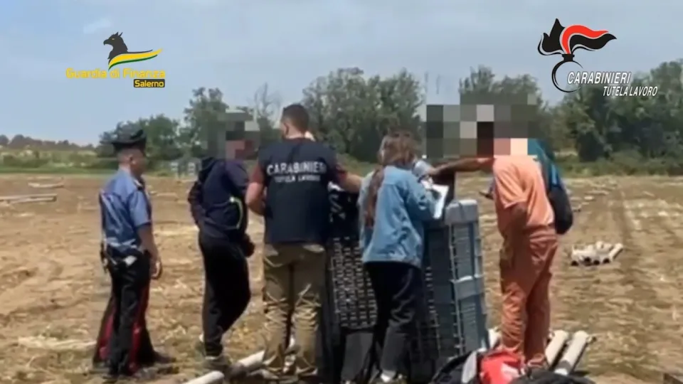 Salerno, anche 6 calabresi coinvolti nell'inchiesta sul 'click day' migranti