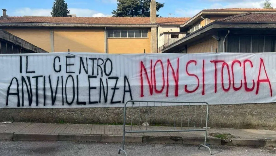 Sospese le attività del centro antiviolenza "Roberta Lanzino"