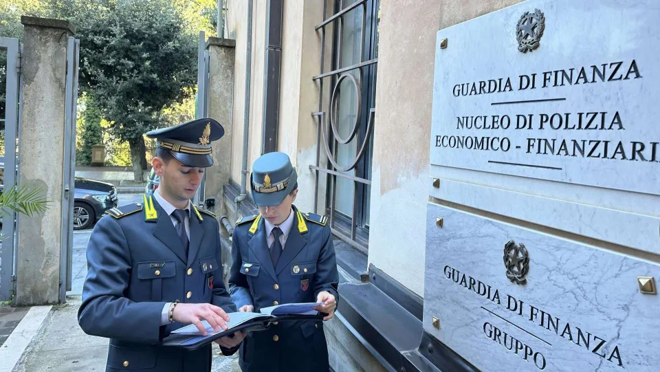 Scoperta rete di corruzione nella pubblica amministrazione