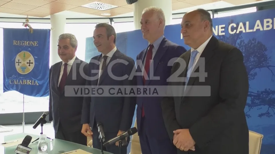 VIDEO | Il ministro Zangrillo in Calabria: «Nel 2023 assumeremo 170 mila persone»