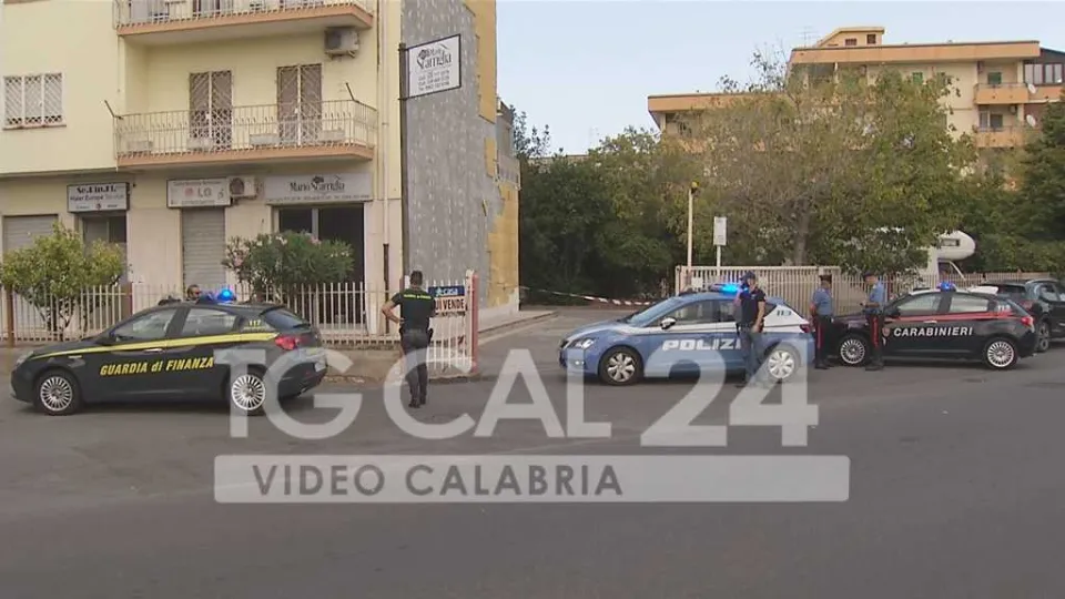 VIDEO | Agguato in pieno giorno: un morto ed un ferito a Crotone