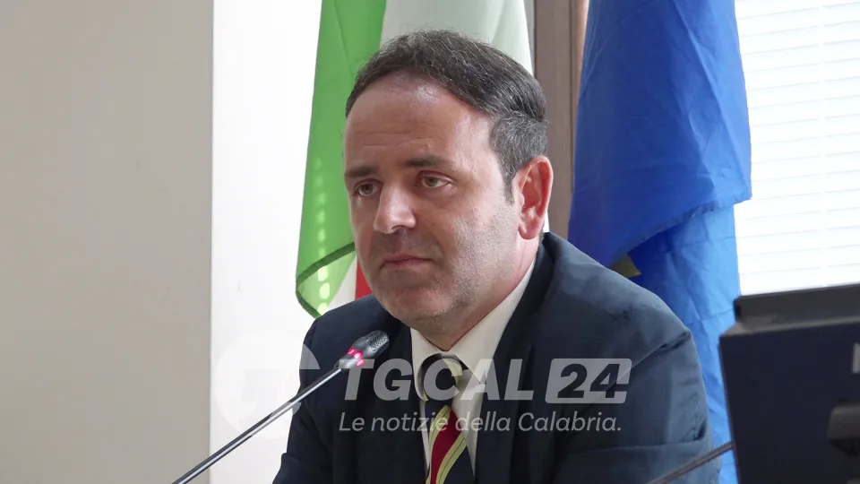 Provincia di Crotone, si rompe l'alleanza che ha sostenuto il presidente Ferrari