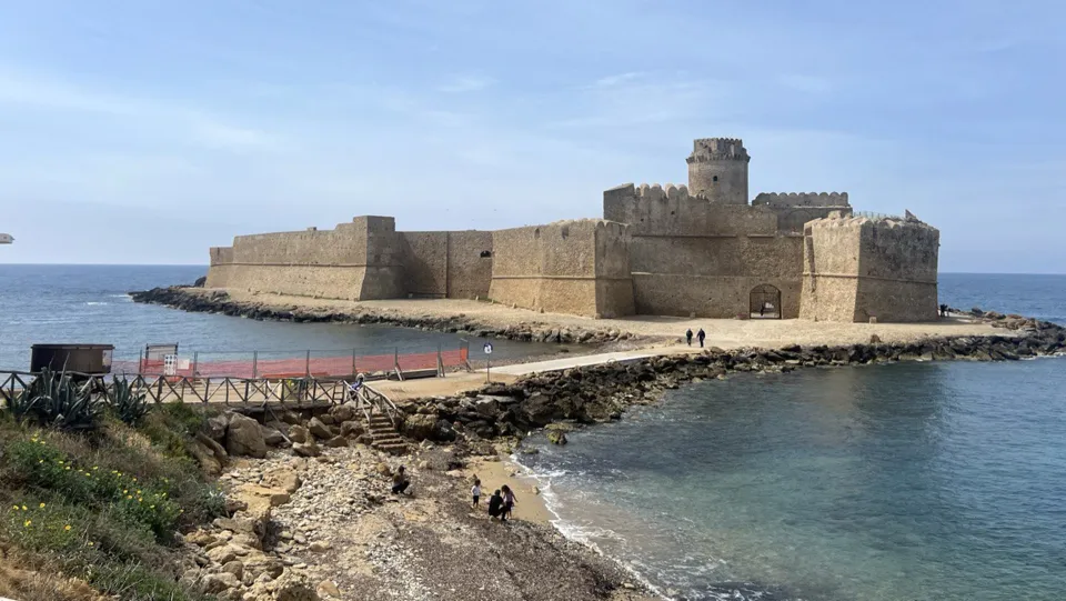 La fortezza di Le Castella chiusa fino al 10 luglio per manutenzione straordinaria