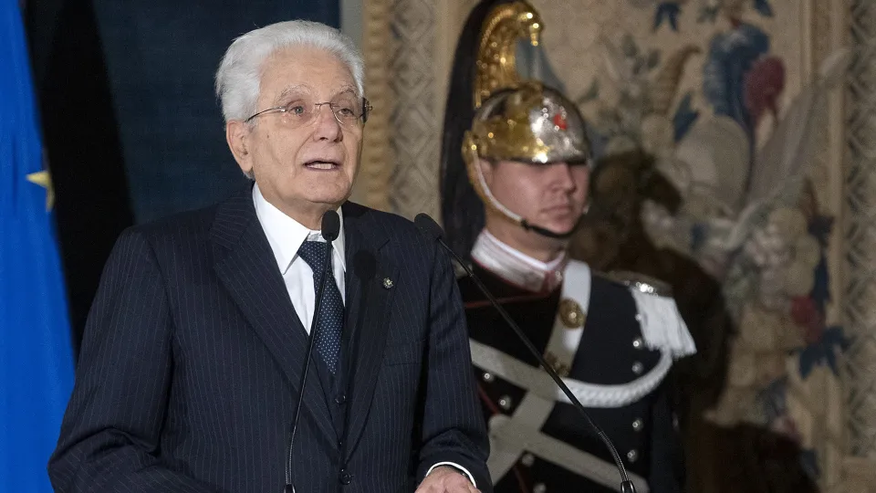25 Novembre, Mattarella: «Siamo tutti chiamati ad impegnarci»