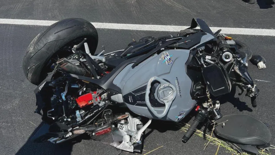 Grave incidente sulla Strada Statale 106: un morto