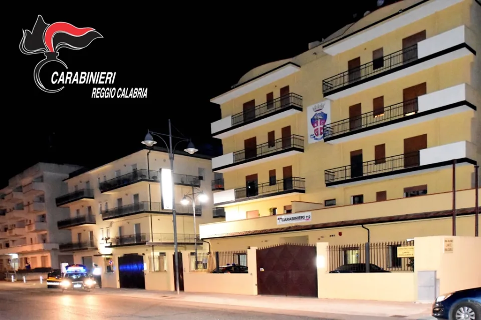Gioia Tauro, agguato al distributore di benzina: i Carabinieri hanno fermato un uomo