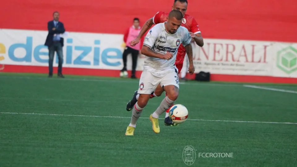 CALCIO | Serie C, il Crotone vince contro la Turris e cala il poker
