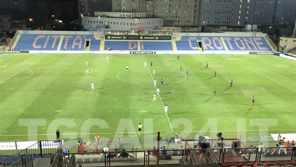 Serie B: goleada del Cosenza fuori casa, vince il Crotone e festeggia la promozione in A (VIDEO)
