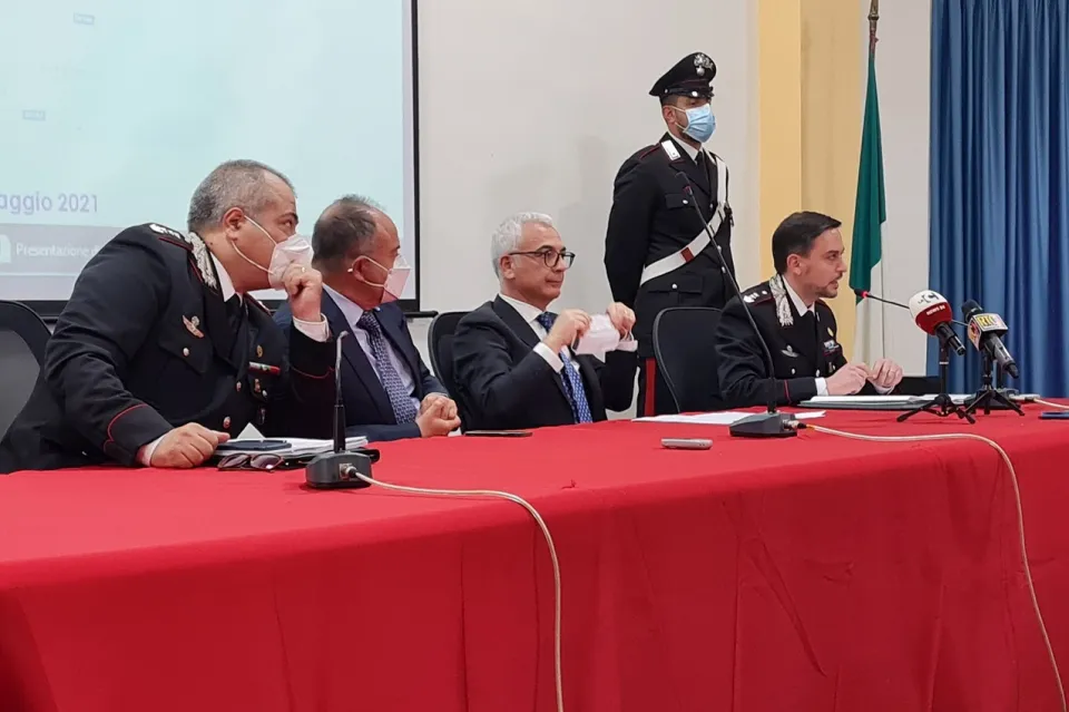 'Ndrangheta, la cosca Bagalà e i suoi affari tra Falerna e Nocera Terinese: 17 arresti e 2 misure interdittive