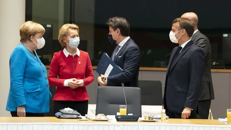 Raggiunto l'accordo su Recovery Fund e Bilancio UE, Conte: «L’Italia può ripartire con forza» (VIDEO)