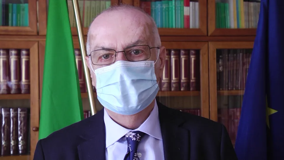 Coronavirus: in Italia l’incidenza diminuisce leggermente rispetto alla settimana precedente, ma resta elevata (VIDEO)