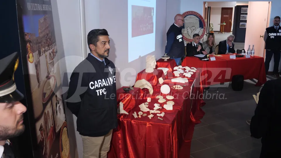 Antichi reperti rubati ritornano patrimonio comune