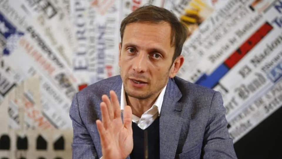 Minacce dai no-vax, il presidente Fedriga sotto scorta: solidarietà dal governatore Occhiuto