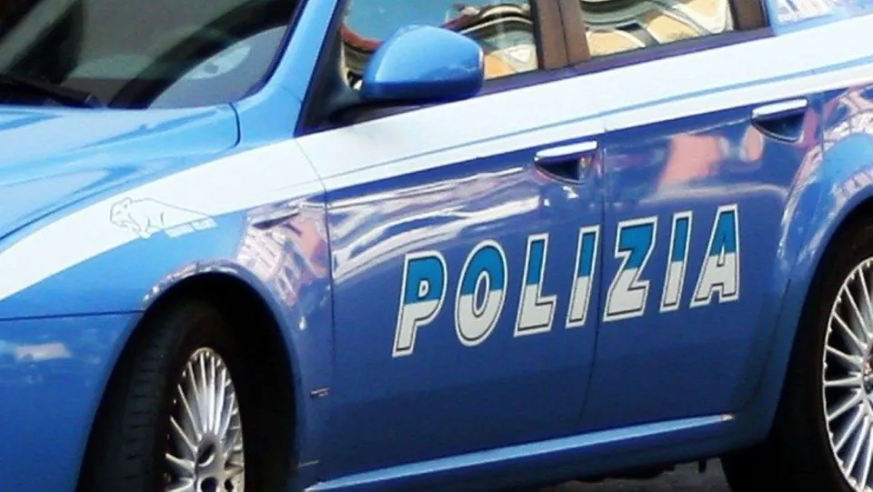 Cassano allo Ionio, blitz della polizia: droga sequestrata