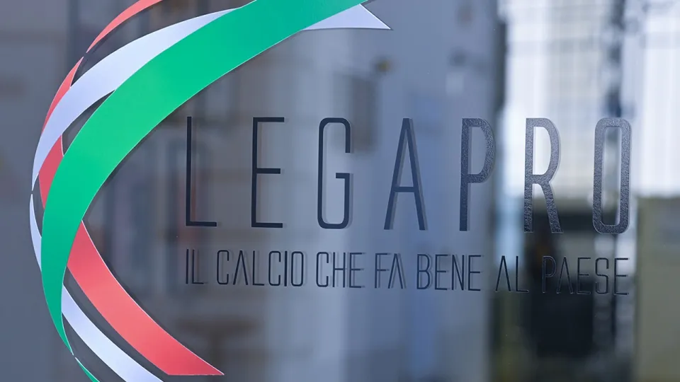 Calcio Serie C | Slittano i play off: Picerno-Crotone si gioca il 7 maggio