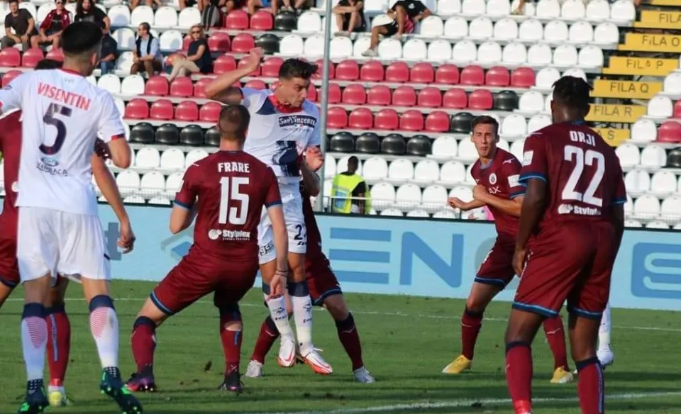 Calcio Serie B, il Crotone cade in casa del Cittadella