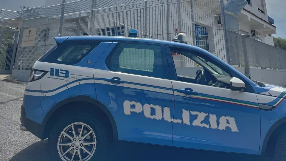 Polizia, blitz antidroga a Scalea: arrestato con 300 grammi di marijuana
