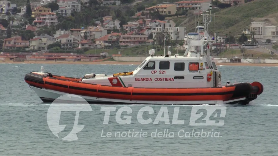 Nuovo sbarco di migranti nel Reggino: soccorse in mare 23 persone