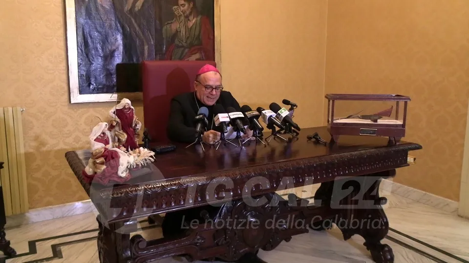Disumanizzazione, precariato e guerre: il messaggio natalizio di Mons. Panzetta