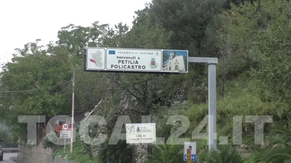 Sciolto il Consiglio Comunale di Petilia Policastro: decade anche il presidente f.f. della Provincia di Crotone