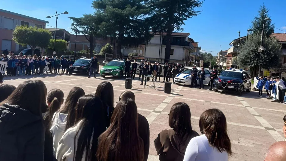 Giornata legalità a Melicucco, studenti incontrano i Carabinieri