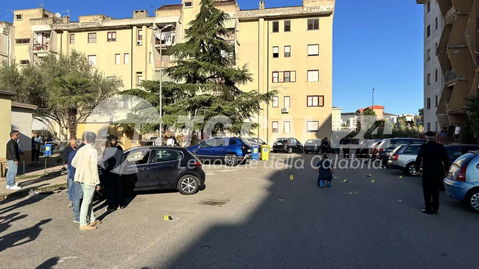 Sparatoria a Crotone: è morto uno dei due feriti