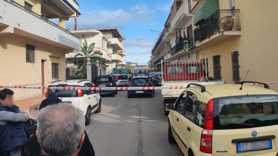 Tragedia a Botricello, figlio accoltella il padre: morto sul colpo