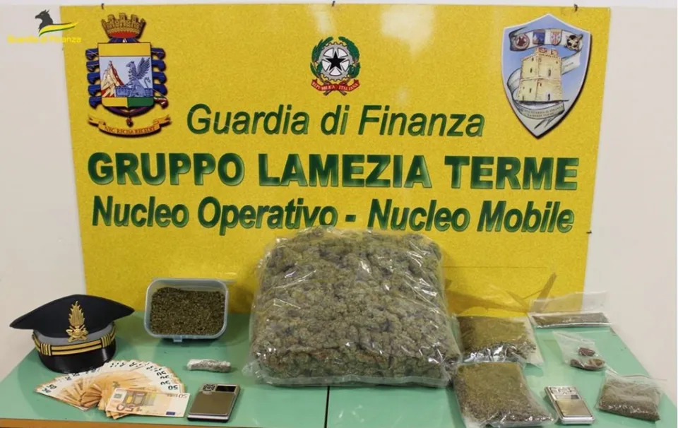 Trovato con oltre 1,5 kg di droga: arrestato trentottenne lametino con precedenti